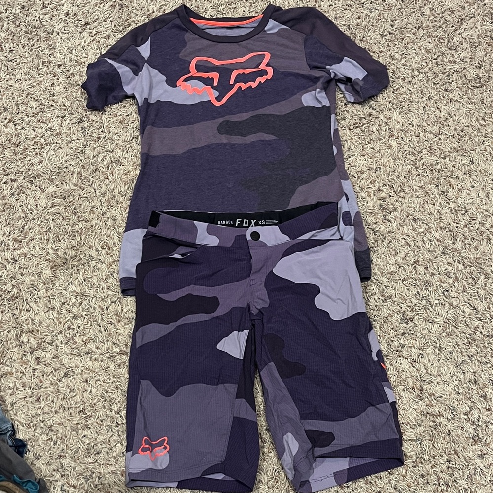 Fox Camouflage Track Pants & Top Set - Purple and Black